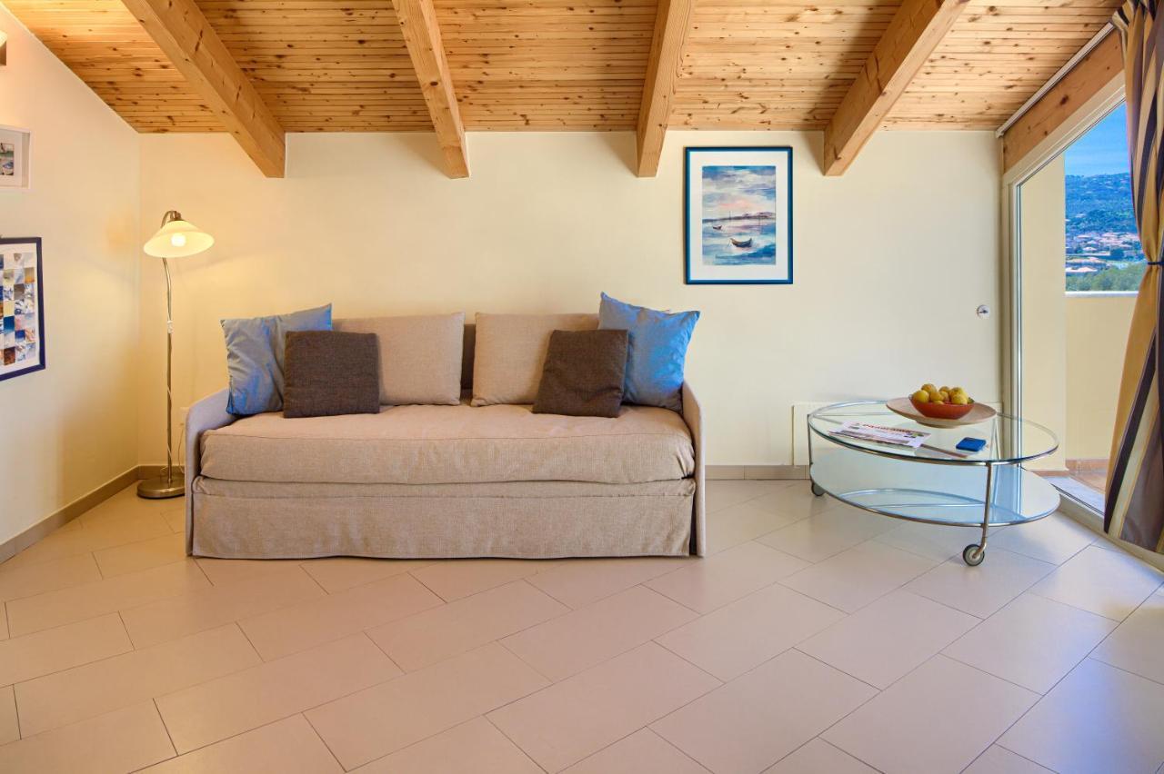 Appartamenti Villa Il Poggiolo Диано-Марина Экстерьер фото