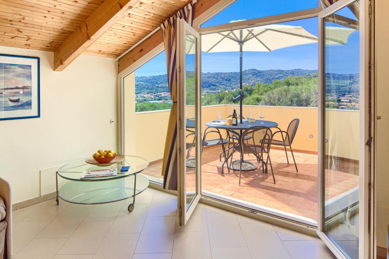Appartamenti Villa Il Poggiolo Диано-Марина Экстерьер фото