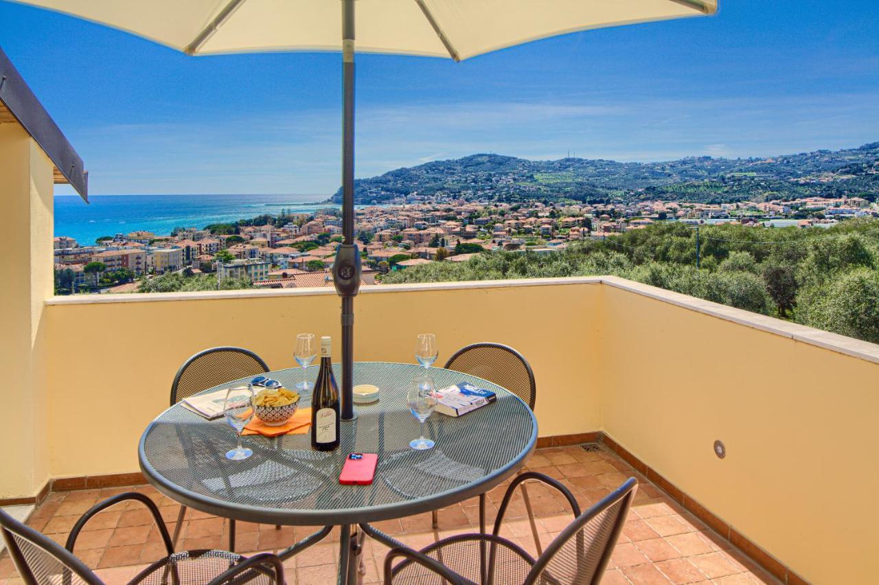 Appartamenti Villa Il Poggiolo Диано-Марина Экстерьер фото