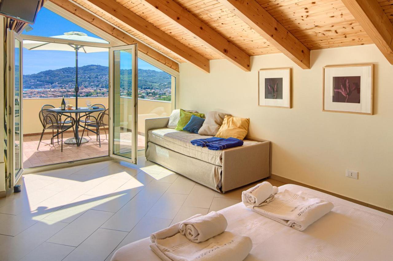 Appartamenti Villa Il Poggiolo Диано-Марина Экстерьер фото