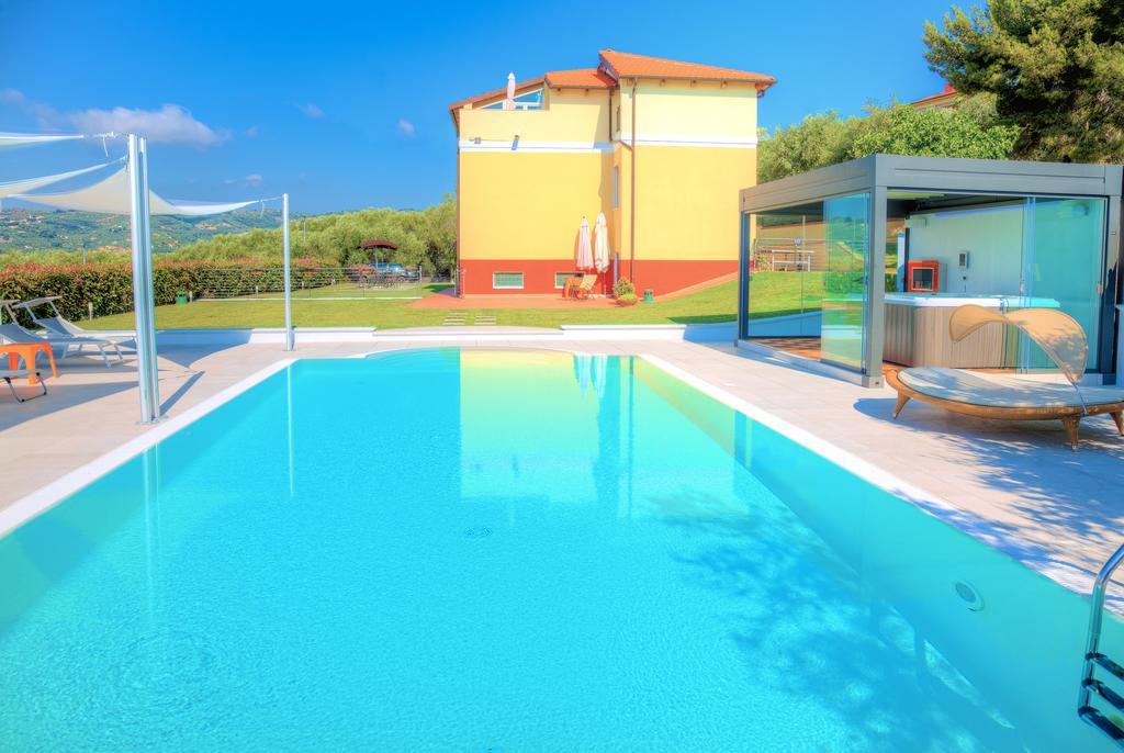 Appartamenti Villa Il Poggiolo Диано-Марина Экстерьер фото