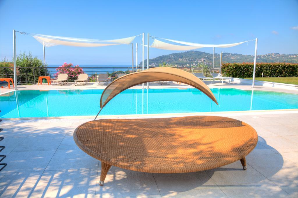 Appartamenti Villa Il Poggiolo Диано-Марина Экстерьер фото
